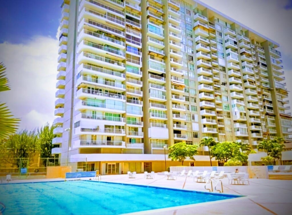 4th pic pool