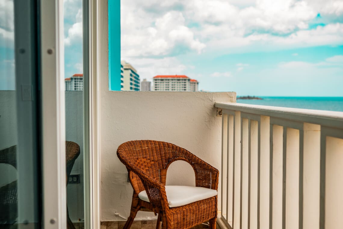 7a balcony 06