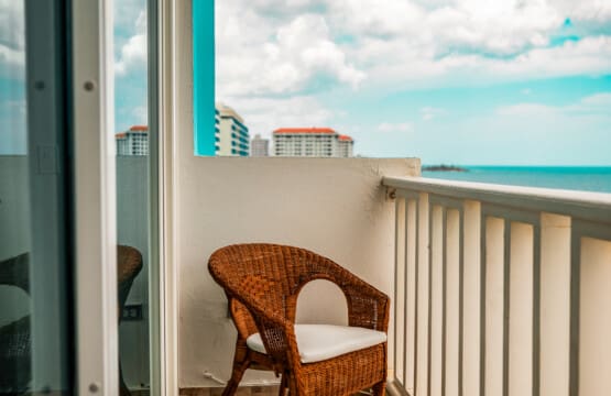 7a balcony 06