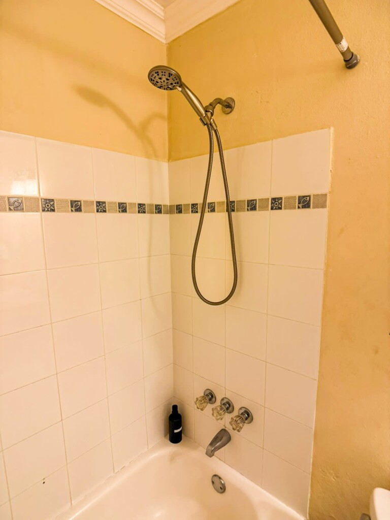 74c1ba19 47ab 42 5LiVu